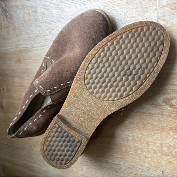 Hush‎ Puppies Brown Suede Slip Ons  Size 7.5 - Picture 4 of 6